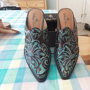 Patrica Nashua  shoes